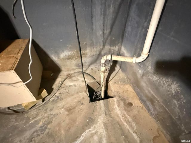 1100 CATHERINE Street, Metropolis, IL 62960