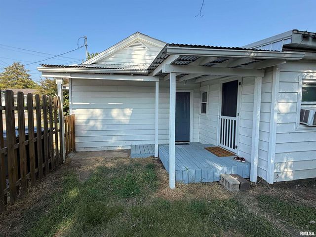 1100 CATHERINE Street, Metropolis, IL 62960