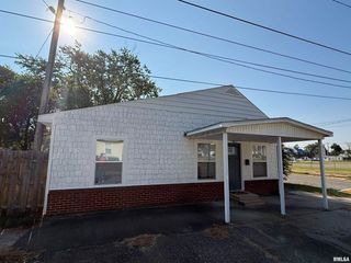 1100 CATHERINE Street, Metropolis, IL 62960