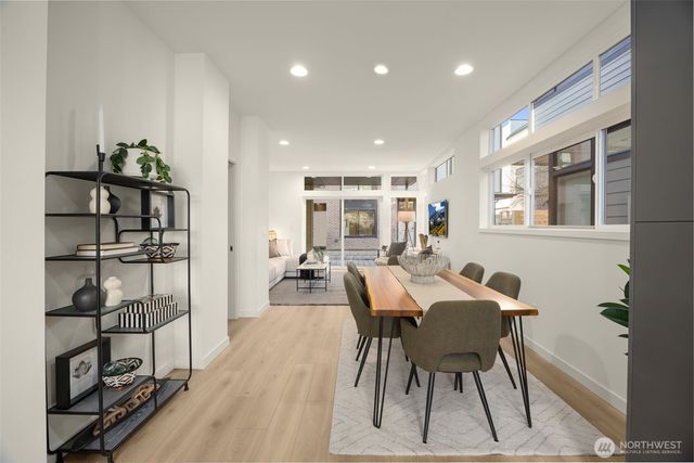 8327 B 12th Avenue NW, Seattle, WA 98117