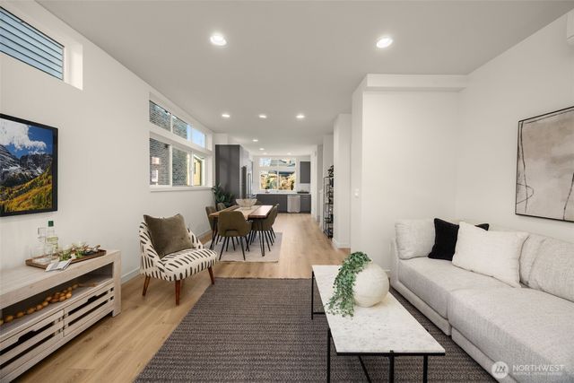 8327 B 12th Avenue NW, Seattle, WA 98117