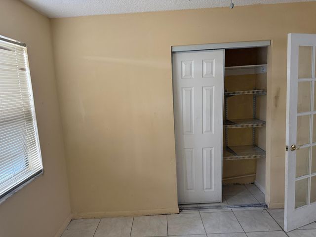 1676 W 10th Street, Riviera Beach, FL 33404