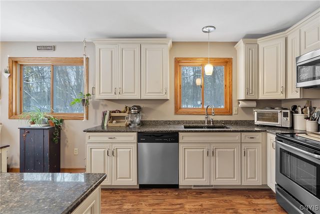 71 Hickory Grove Road, Granby, NY 13069