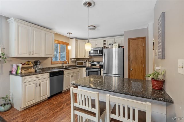 71 Hickory Grove Road, Granby, NY 13069