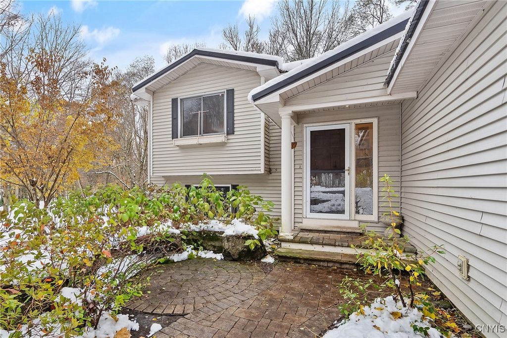 71 Hickory Grove Road, Granby, NY 13069