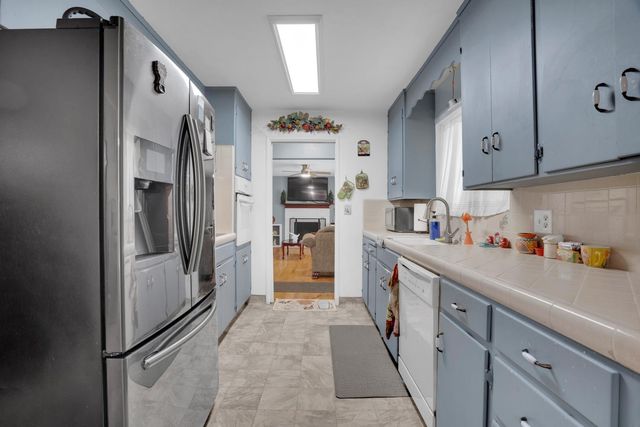 36 Lynda Ave, Stockton, CA 95207