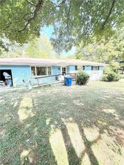 1035 Struthers Coitsville Road, Lowellville, OH 44436