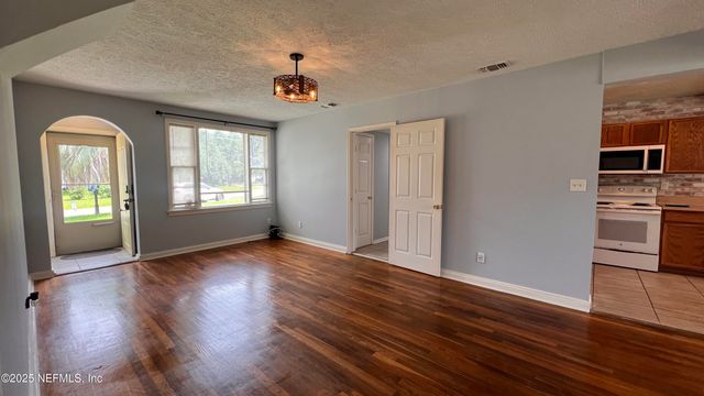 216 BON AIR Drive, Jacksonville, FL 32218