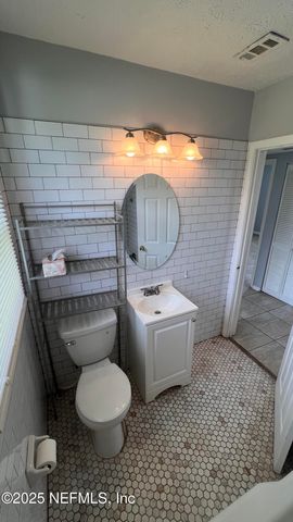 216 BON AIR Drive, Jacksonville, FL 32218