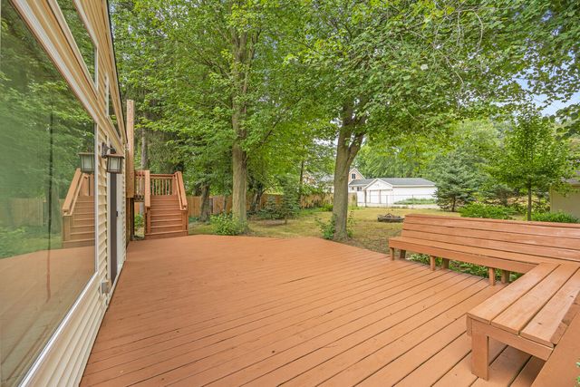11108 Creekside Drive, Allendale, MI 49401