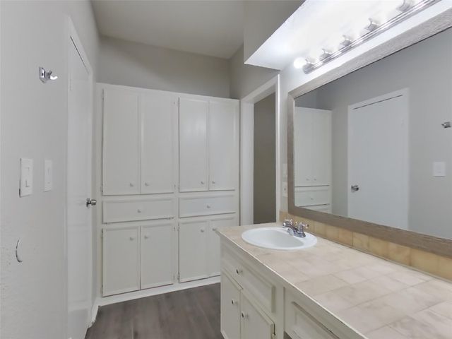 535 Shady Brook Drive, Stafford, TX 77477