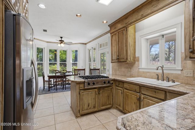 201 Winsmere Way, Ridgeland, MS 39157