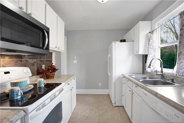 326 Hawley Lane, Fayetteville, NC 28301