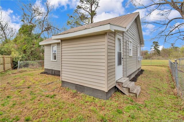 326 Hawley Lane, Fayetteville, NC 28301