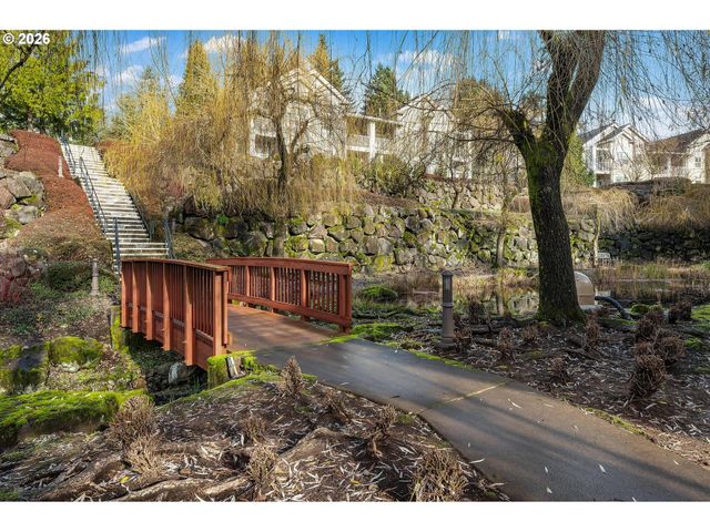 4335 SUMMERLINN Dr, West Linn, OR 97068