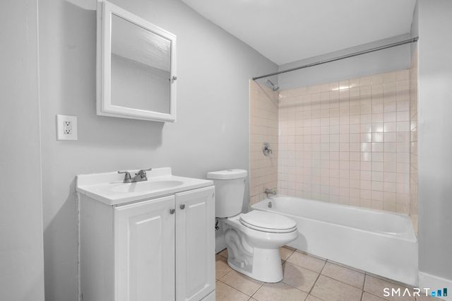 48 Dikeman Street, Waterbury, CT 06704