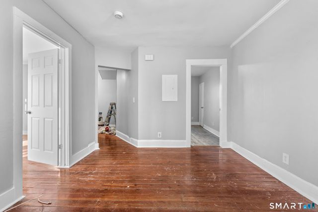 48 Dikeman Street, Waterbury, CT 06704