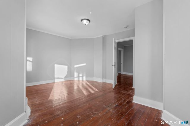 48 Dikeman Street, Waterbury, CT 06704