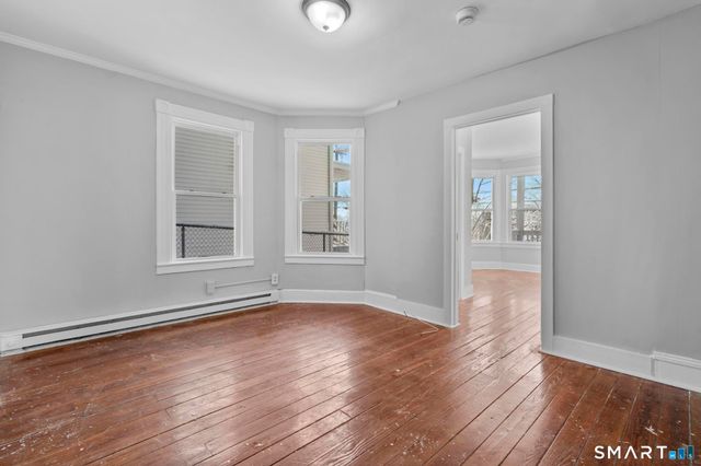 48 Dikeman Street, Waterbury, CT 06704