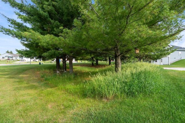 364 Drumlin Loop, Ripon, WI 54971