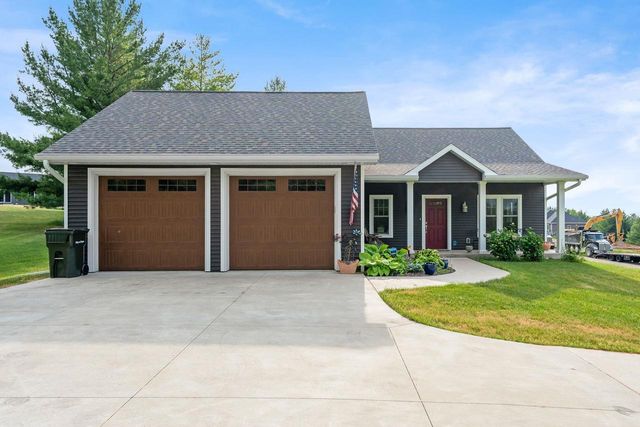 364 Drumlin Loop, Ripon, WI 54971