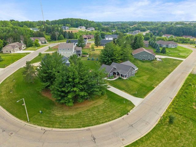 364 Drumlin Loop, Ripon, WI 54971