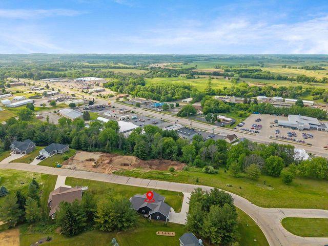 364 Drumlin Loop, Ripon, WI 54971
