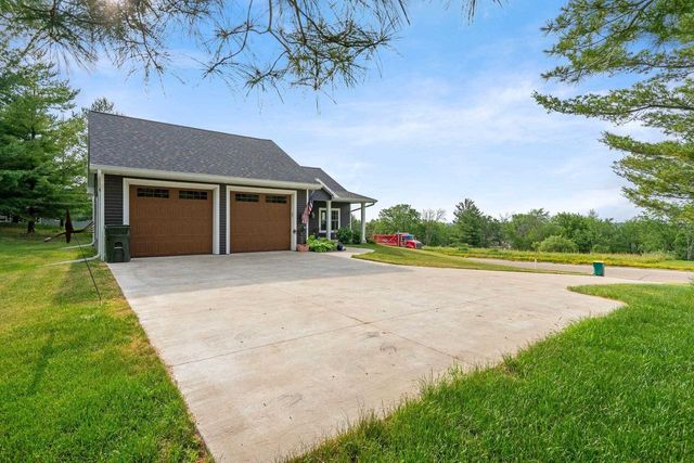 364 Drumlin Loop, Ripon, WI 54971