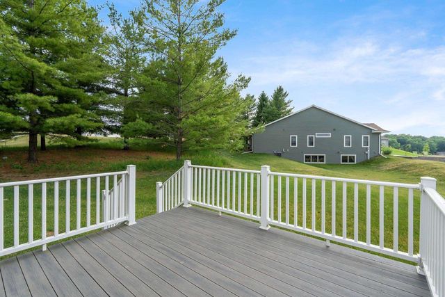 364 Drumlin Loop, Ripon, WI 54971