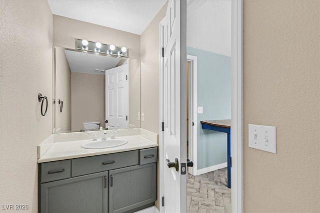 391 East KIMBERLY Drive, Henderson, NV 89015