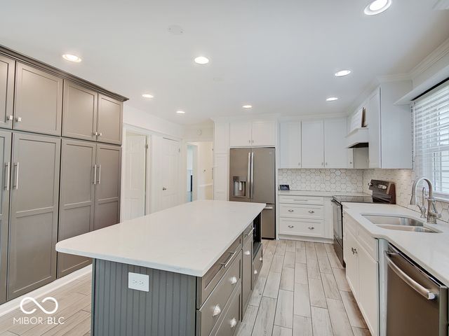 8402 N Pennsylvania Street, Indianapolis, IN 46240