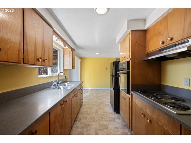 130 E 31ST Ave, Eugene, OR 97405