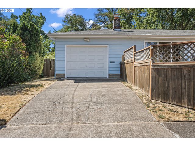 130 E 31ST Ave, Eugene, OR 97405