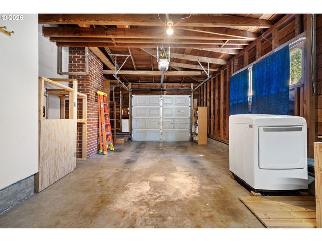130 E 31ST Ave, Eugene, OR 97405