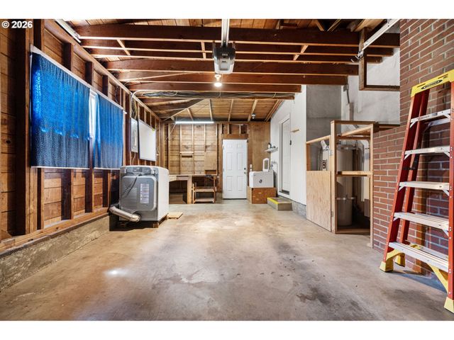 130 E 31ST Ave, Eugene, OR 97405