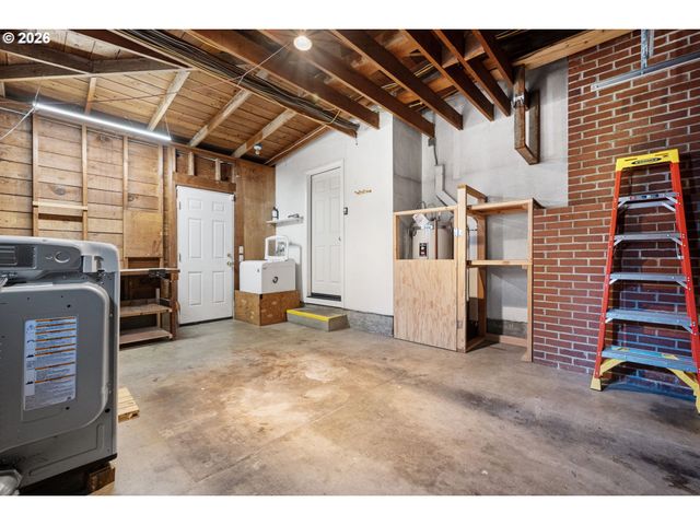 130 E 31ST Ave, Eugene, OR 97405