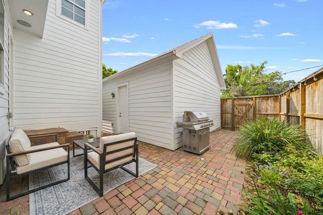 8760 Kempwood Drive, Houston, TX 77080