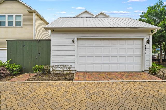 8760 Kempwood Drive, Houston, TX 77080