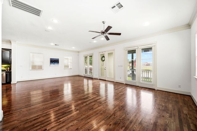 8760 Kempwood Drive, Houston, TX 77080