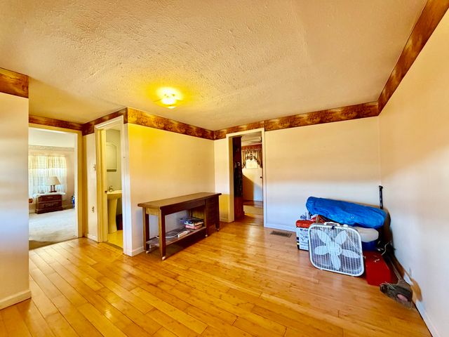 2690 Glensboro Road, Lawrenceburg, KY 40342