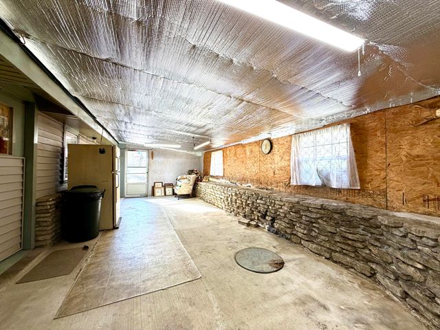 2690 Glensboro Road, Lawrenceburg, KY 40342