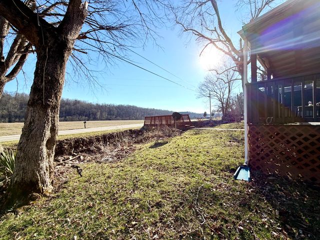 2690 Glensboro Road, Lawrenceburg, KY 40342