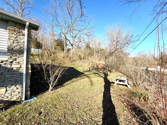 2690 Glensboro Road, Lawrenceburg, KY 40342