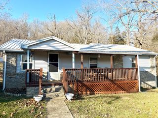 2690 Glensboro Road, Lawrenceburg, KY 40342