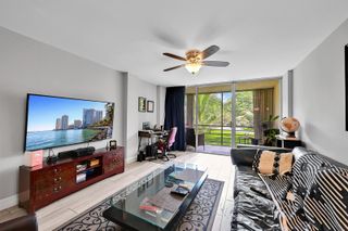 103 Royal Park Drive 2e, Oakland Park, FL 33309