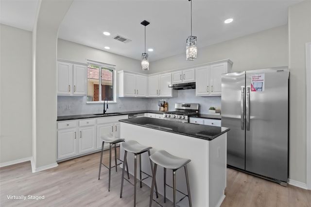 3207 Wickham LN, Austin, TX 78725