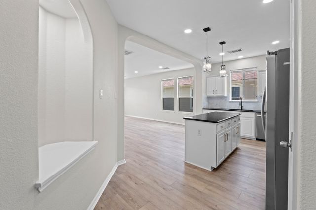 3207 Wickham LN, Austin, TX 78725