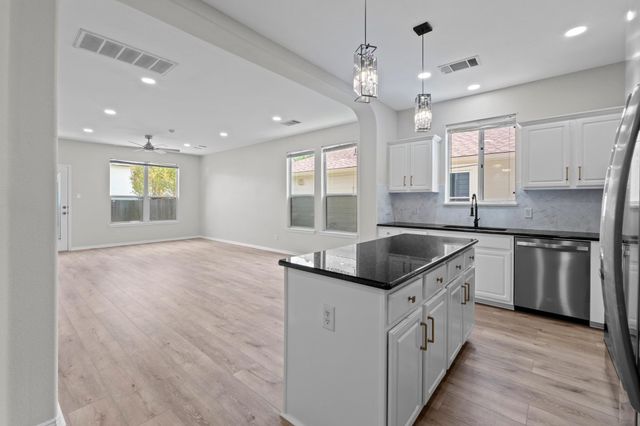 3207 Wickham LN, Austin, TX 78725