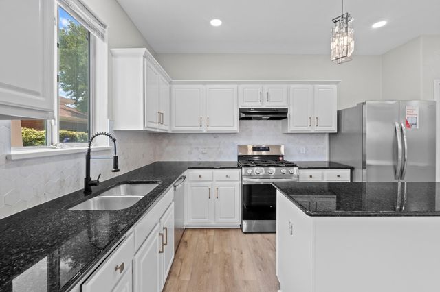 3207 Wickham LN, Austin, TX 78725