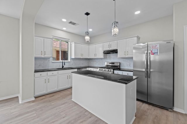 3207 Wickham LN, Austin, TX 78725